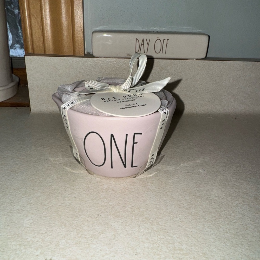 Rae dunn periwinkle measuring cups